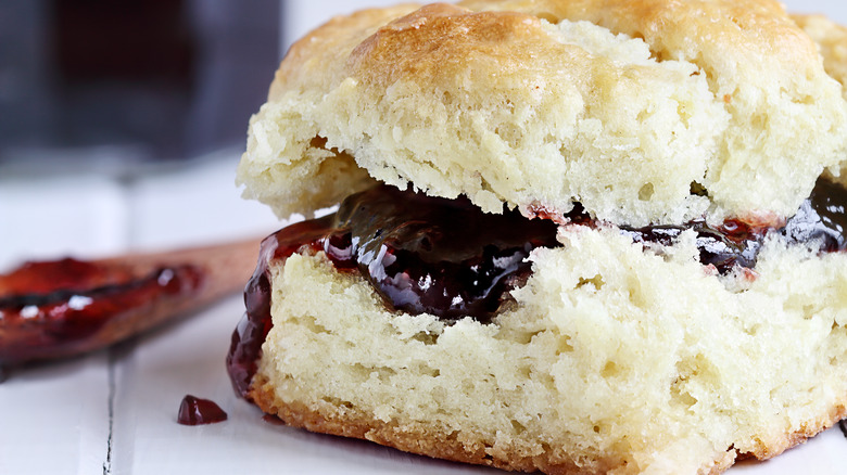Biscuit with jam