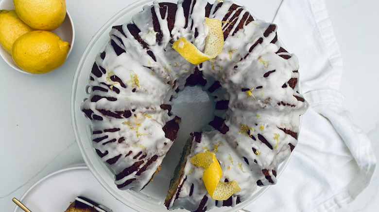 lemon bundt cake on stand
