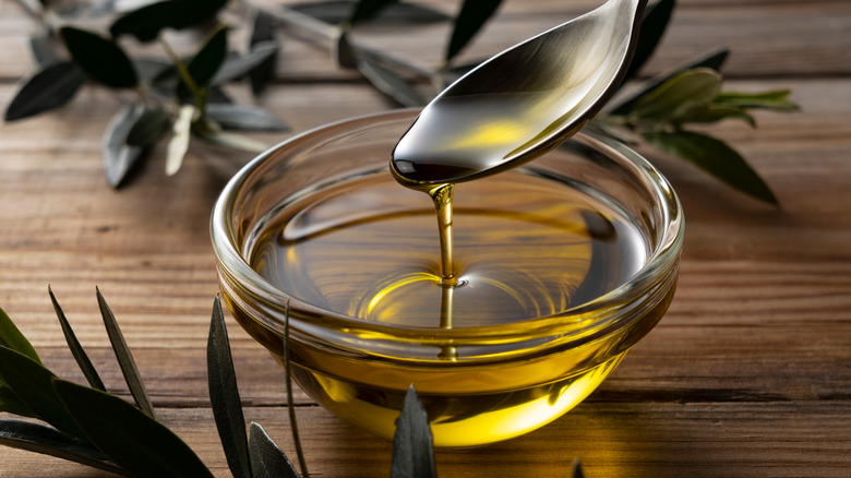 olive oil in bowl