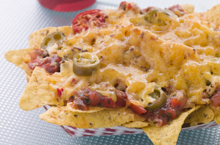 Shredded Chicken Nachos with Pico de Gallo 
