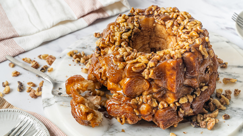 Monkey bread with nuts
