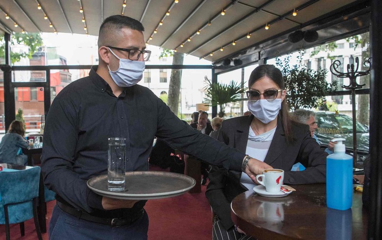 restaurant face mask