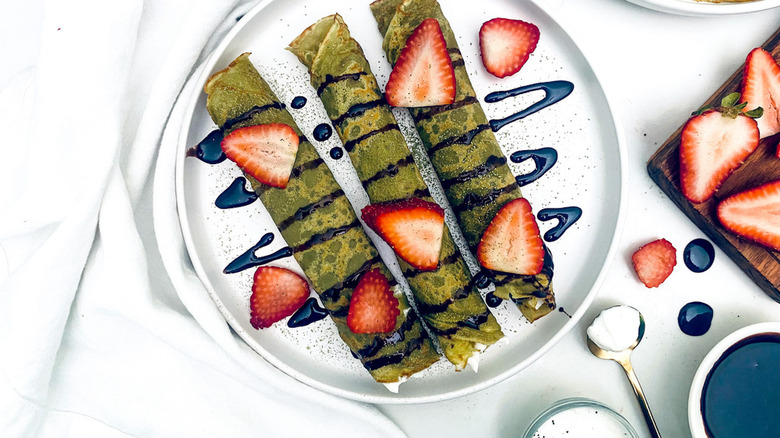 matcha crepes with strawberries