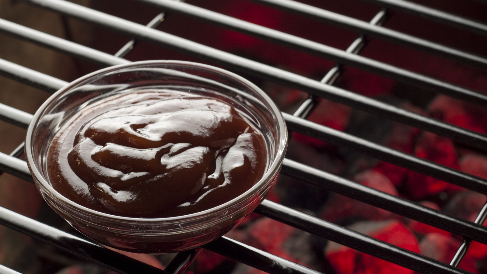 Molasses Is The Ingredient That'll Take Your BBQ Sauce From Good To Great