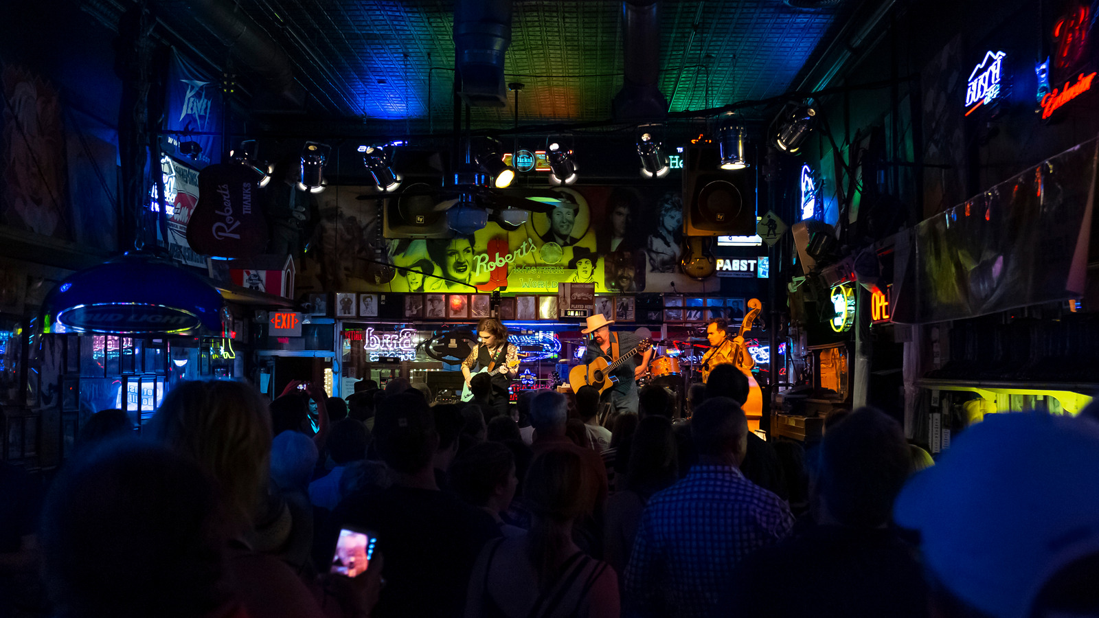 NashvilleThemed Bars Are Taking Over The Industry