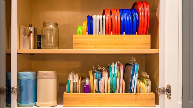 Umilife organizers for food storage container lids in two sizes