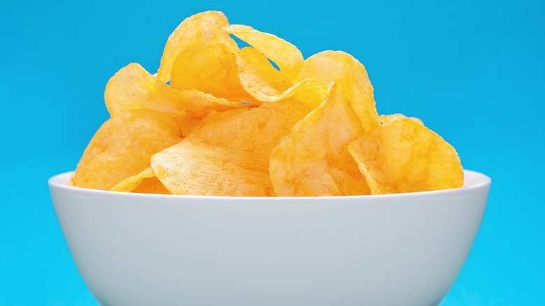 Close up of a bowl of potato chips