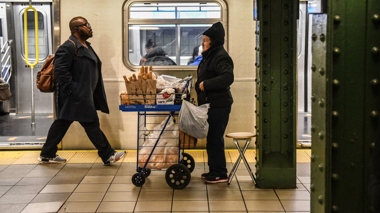 Subway churro vendor