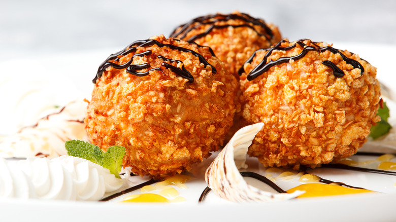 Fried ice cream balls with chocolate sauce