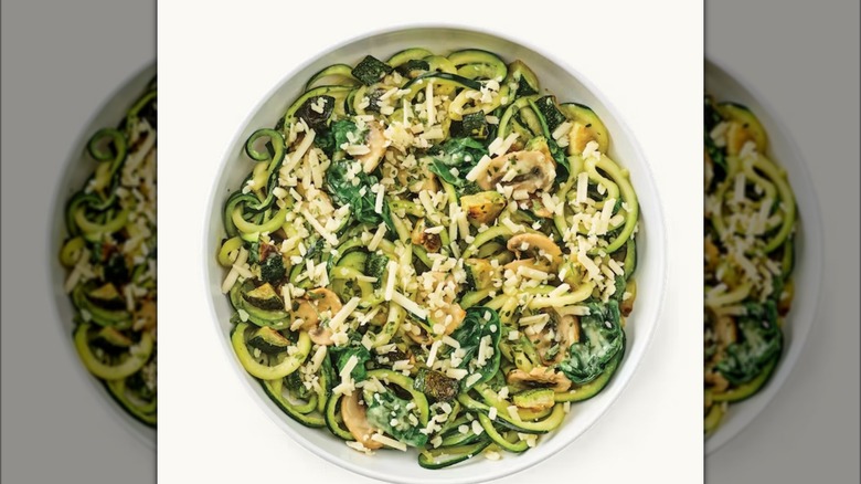 zucchini noodles in garlic sauce