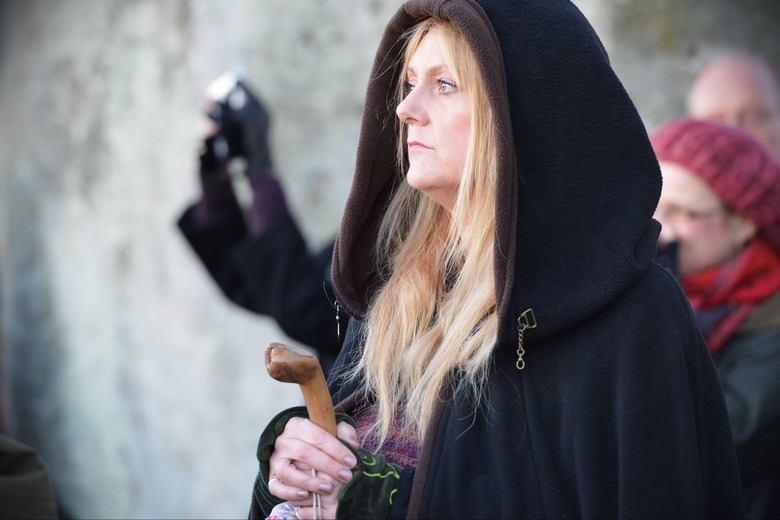 What do Southern witches eat? Cackling. What do pagan women order in a bar? Witch's Brewski.