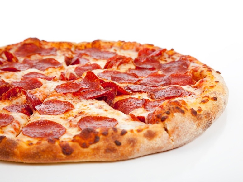 Obese Man Says He Was Kicked Out of the Hospital Because He Ordered a Pizza