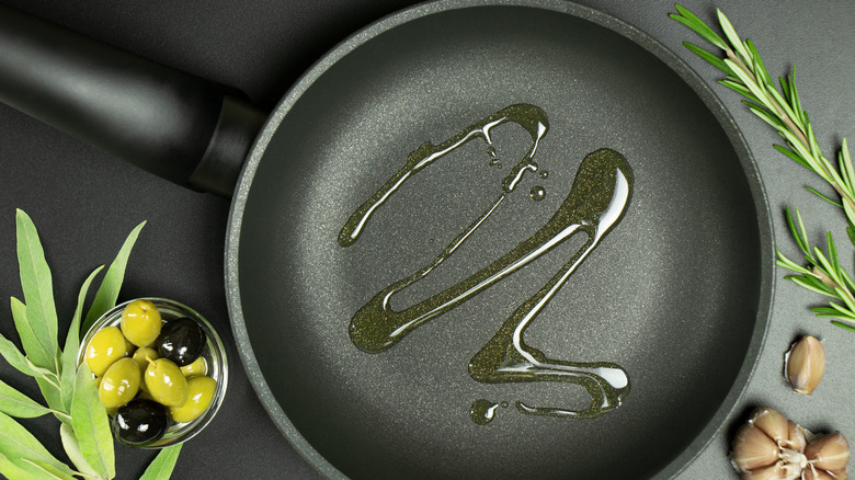 Frying pan with olive oil