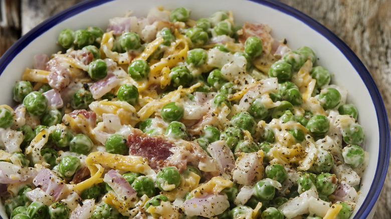 creamy pea salad with bacon and cheese