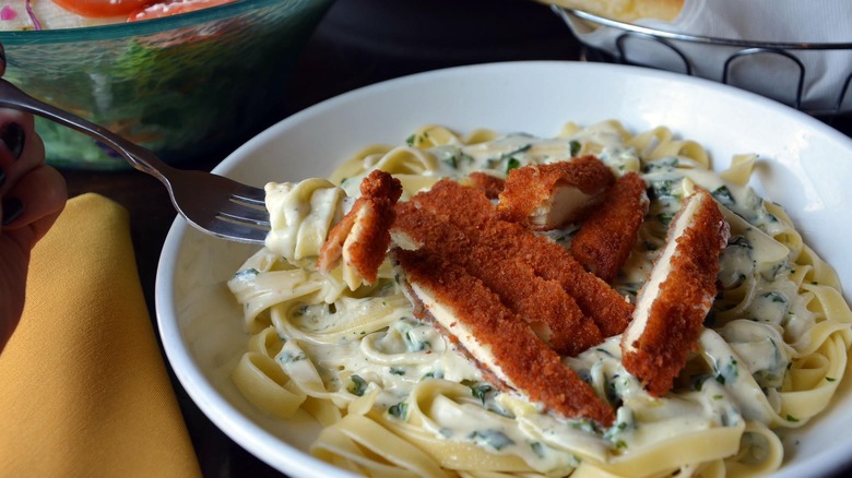 fettuccine Alfredo with crispy chicken