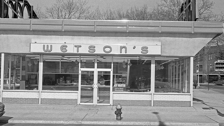 A 1970s Wetson's Hamburger Drive-In location