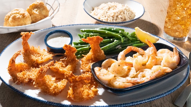Red Lobster combo covering dishes