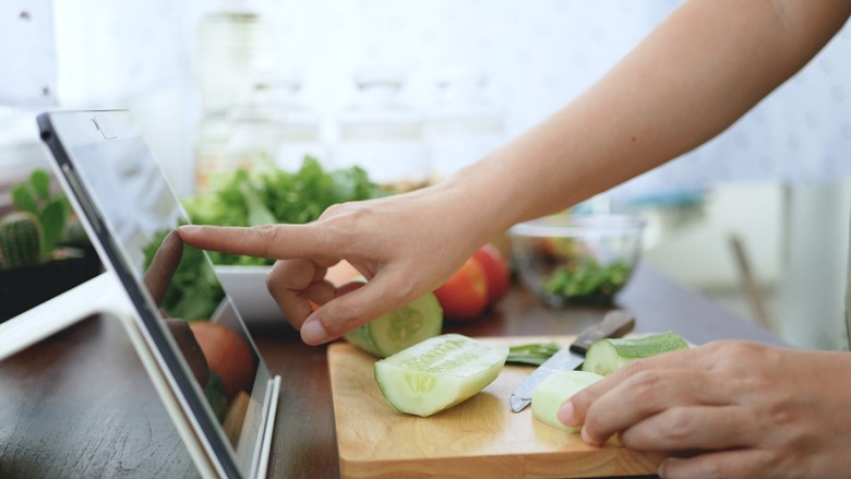 Online Cooking Classes to Take During the Coronavirus Pandemic