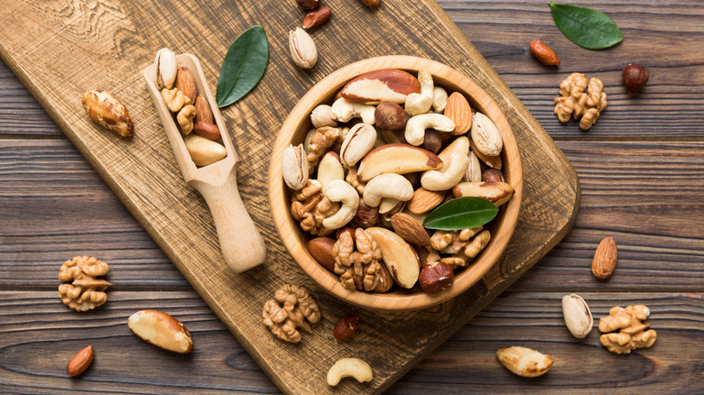 Peanuts Vs Pecans: Which Have More Protein?