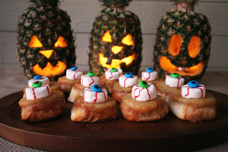 Pineapple (Upside Down) Eyeball Bread