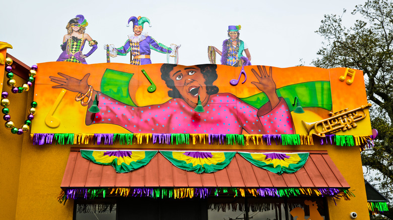 A Popeyes restaurant decorated like a New Orleans Mardi gras float