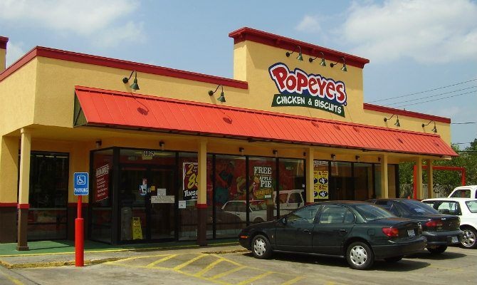 Popeyes Offers to Rehire Pregnant Worker Who Was Fired After an Armed Robbery 