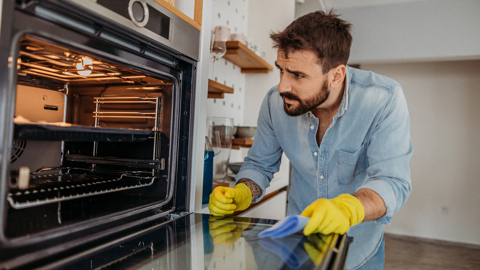 CLEAN WITH ME: THE OVEN 