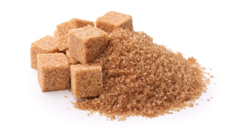 https://www.thedailymeal.com/img/gallery/prevent-brown-sugar-from-hardening-with-one-storage-hack/intro-1695744004.jpg