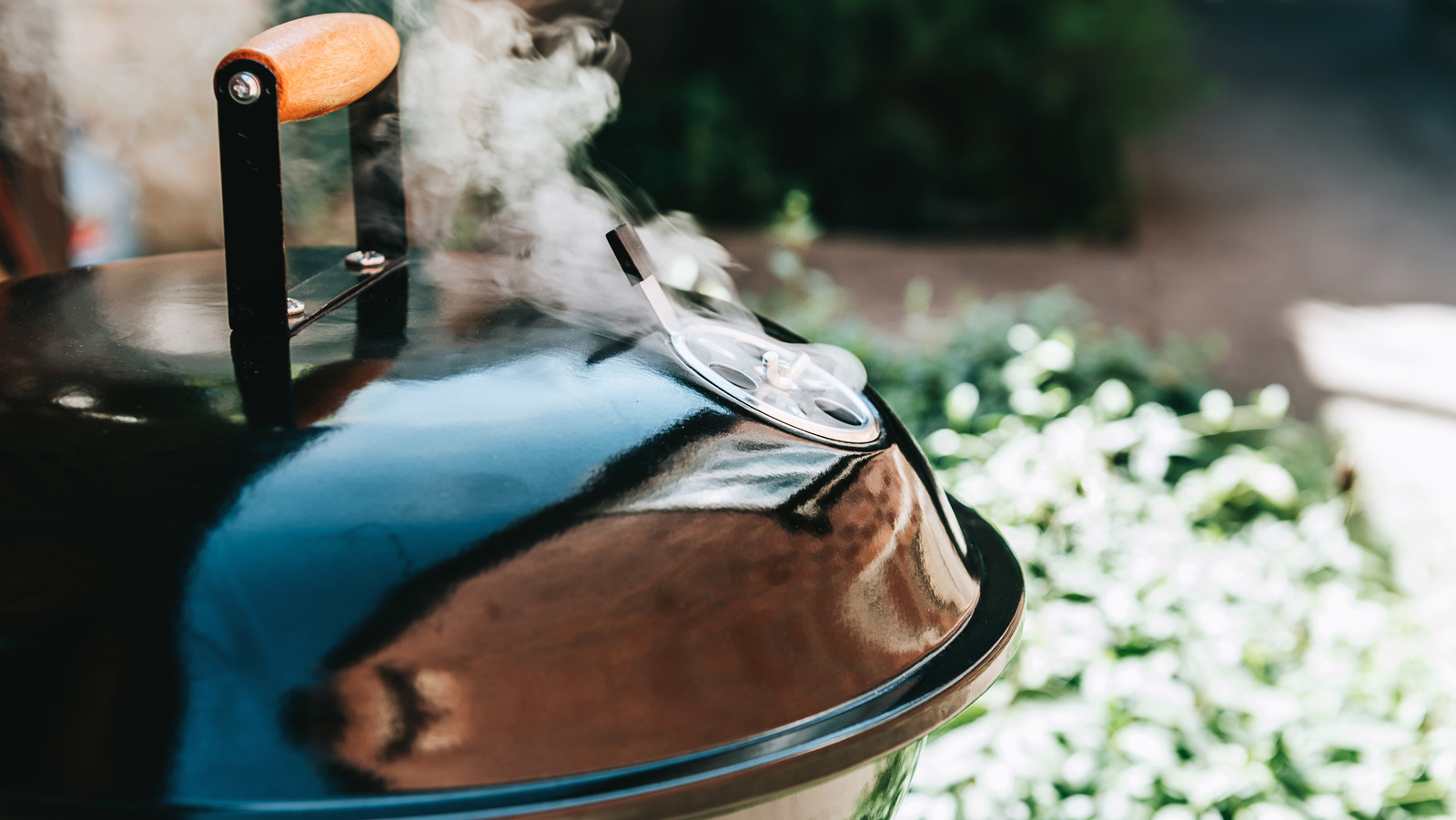 Properly Position Your Grill Vents To Ensure The Best Cook For Your Meat