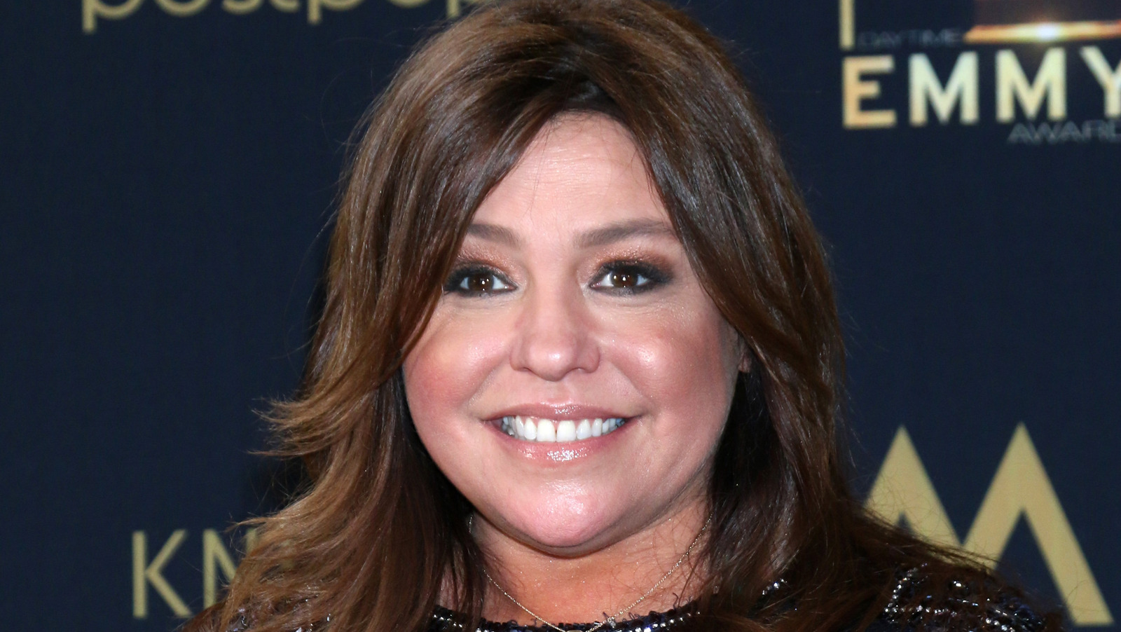 Rachael Ray's Cooling Rack Hack For Instant Avocado Prep