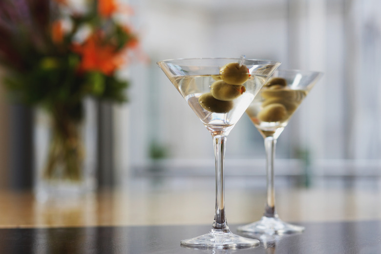  How to Make a Martini At Home