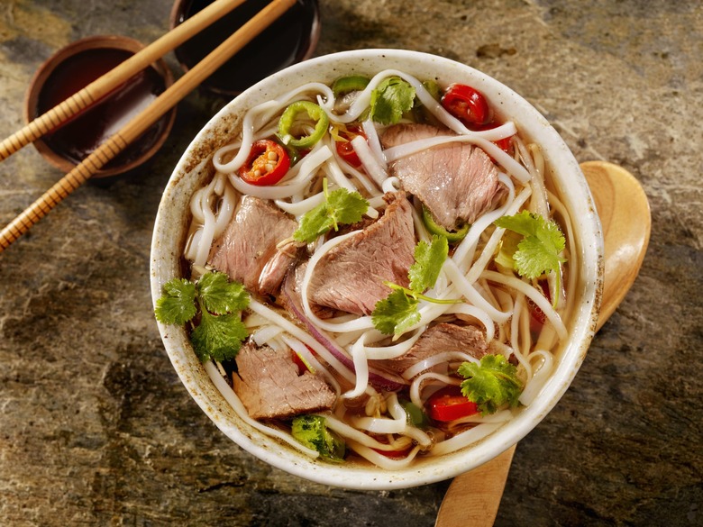 Vietnamese Pho Recipe - how to make pho soup