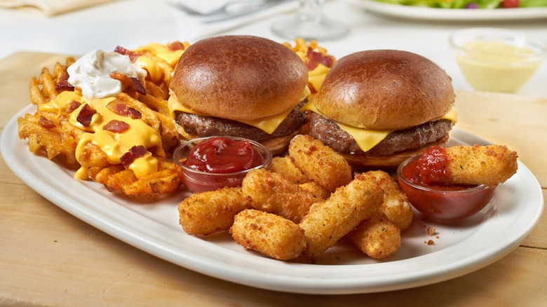 Friendly's Munchie Mania on plate.