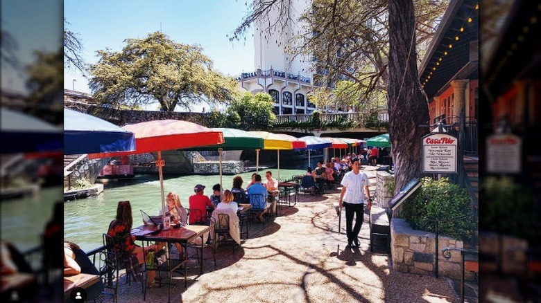 Casa Rio outdoor dining area