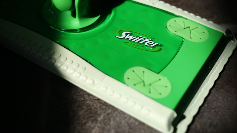 Close up of a Swiffer head