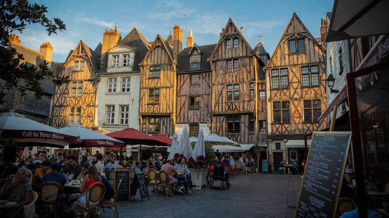 outdoor dining in a european plaza