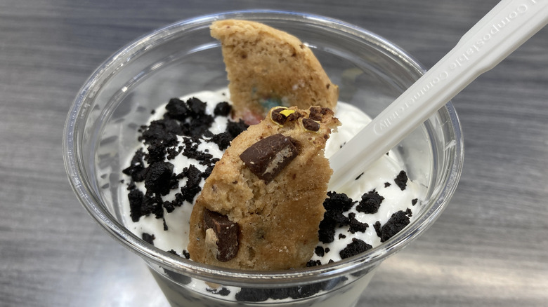Cookie and crumbles in frozen yogurt