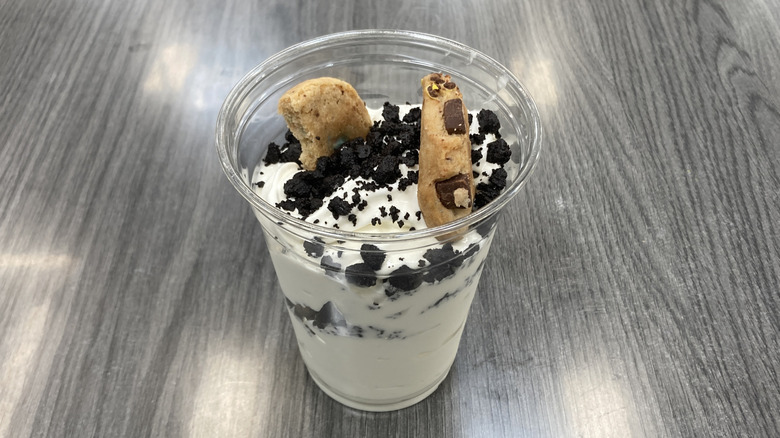 Jingle Cookie Crunch sundae on table