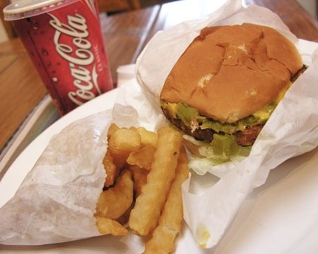 Bobcat Bite&apos;s green chile cheeseburger.
