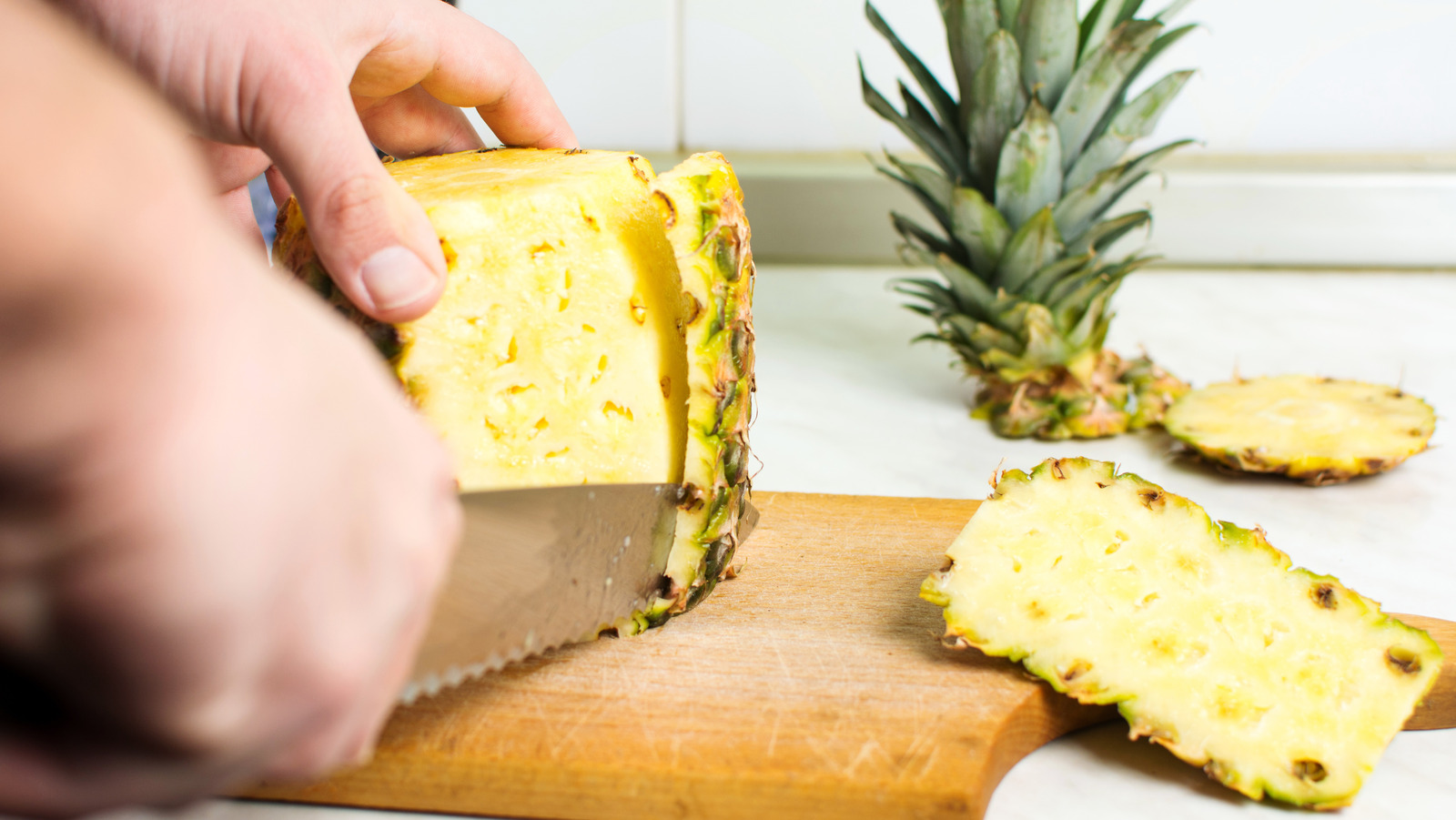 Save Pineapple Peel Scraps For A OneStep ImmuneBoosting Tea