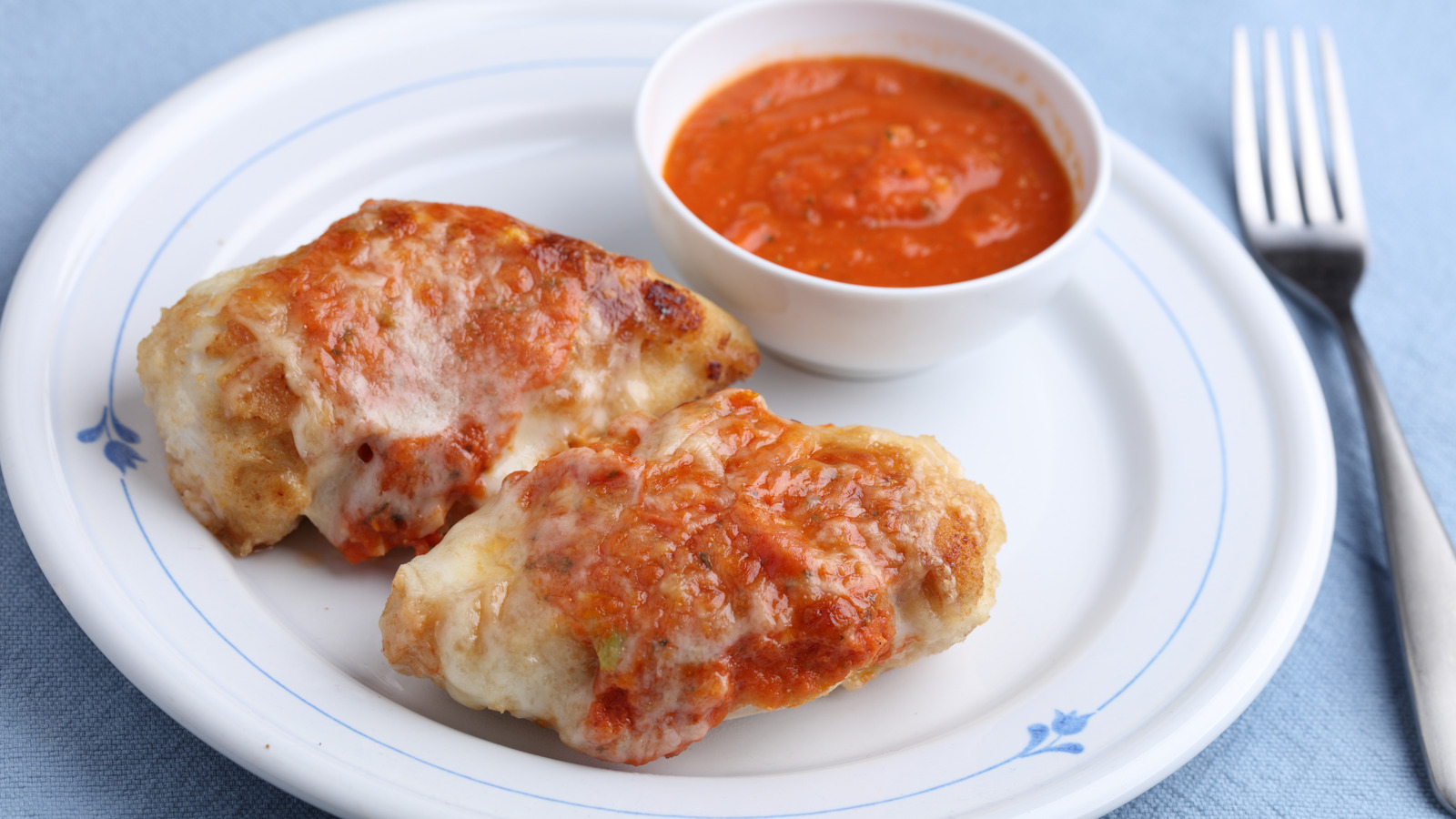 Say Goodbye To Soggy Chicken Parm By Layering Strategically