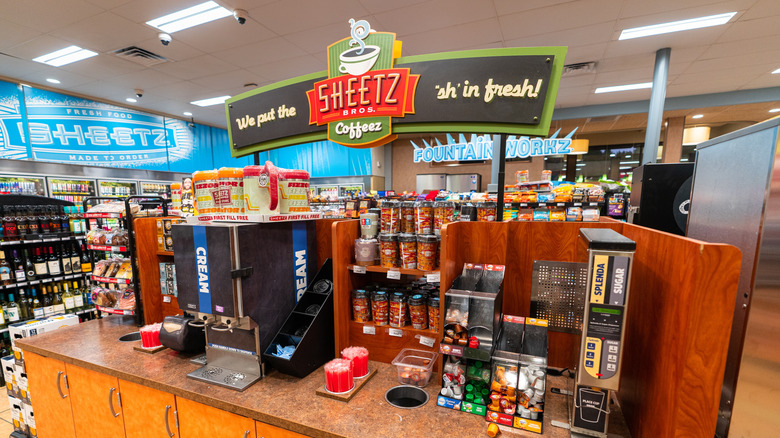 The coffee counter at a Sheetz location fully stocked