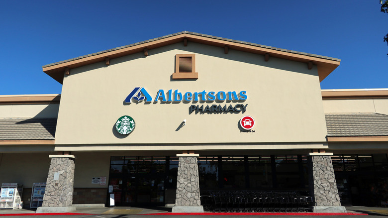Albertsons storefront