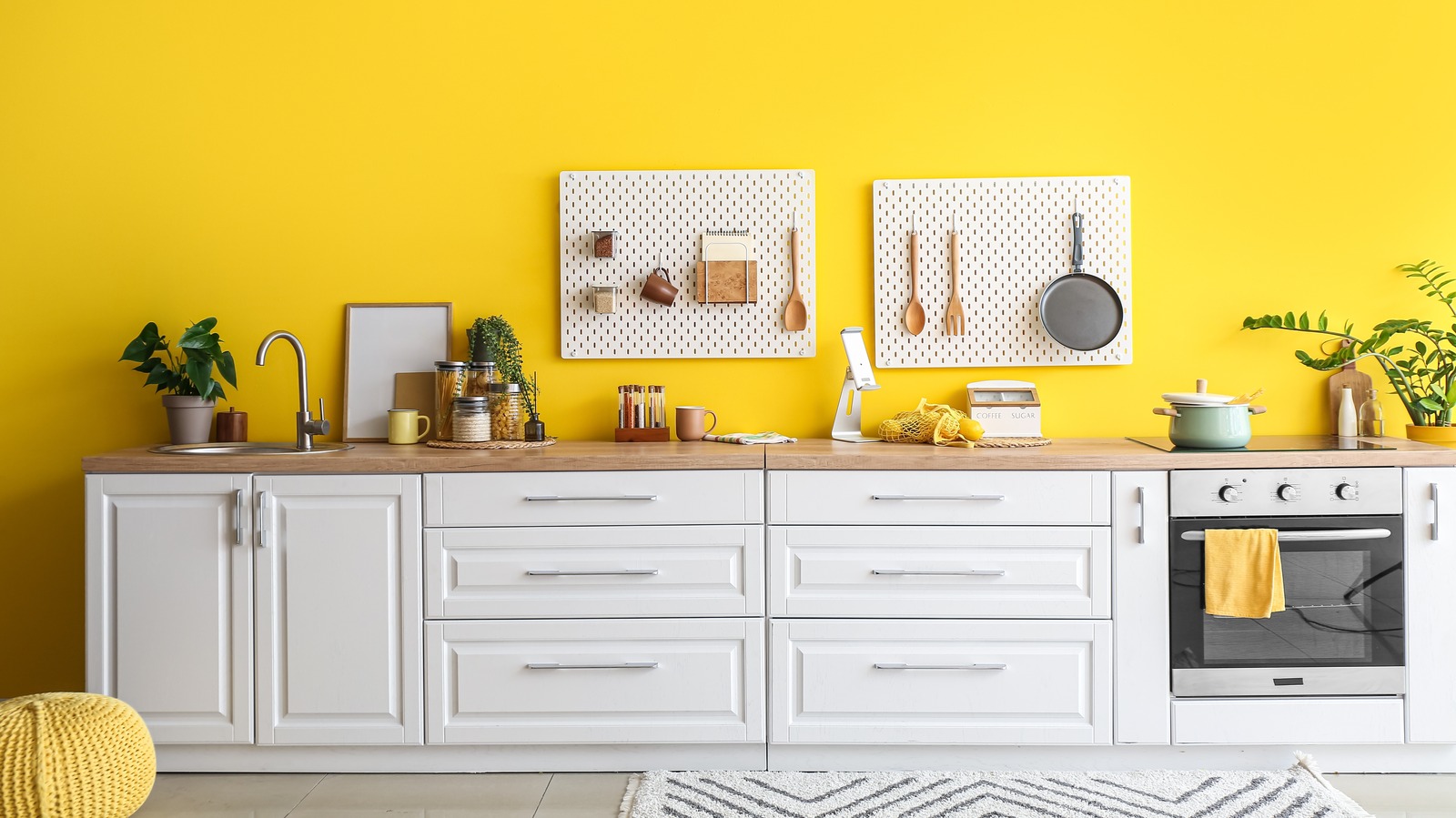 Should You Really Avoid Painting Your Kitchen Yellow?