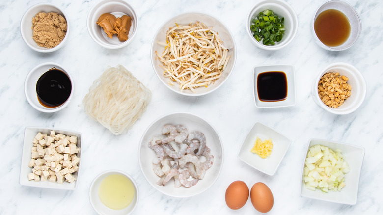 shrimp pad thai ingredients 