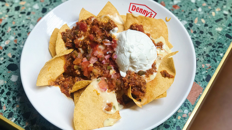 Plate of Denny's nachos