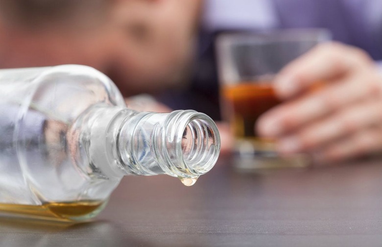 Signs of Alcohol Poisoning to Watch Out For