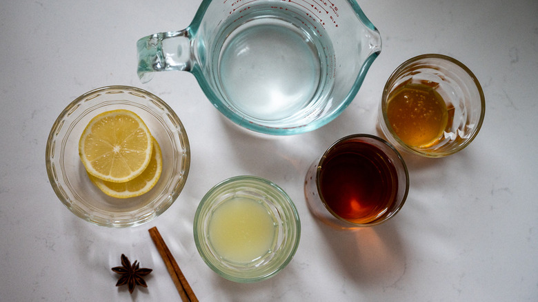 ingredients for hot toddy cocktail