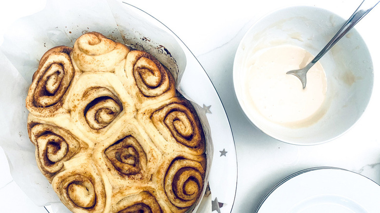cinnamon rolls and icing
