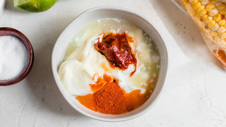 crema ingredients in a bowl 